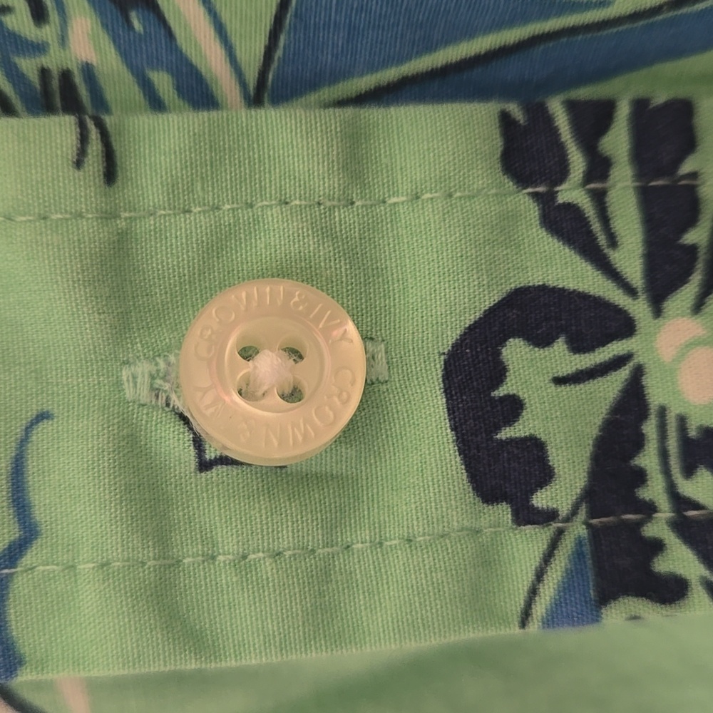 Crown & Ivy Green Tropical Button Down Shirt - Picture 7 of 10